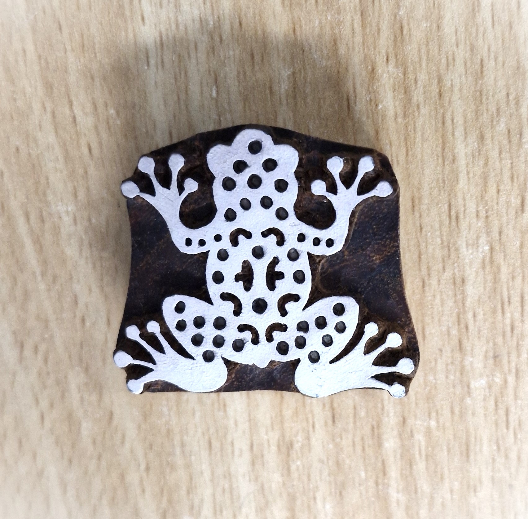 small frog2 Small Frog - Image 1